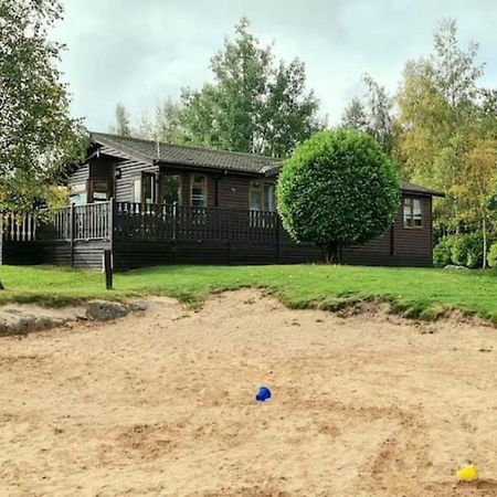 4 Bed Luxury Lodge With Hot Tub Near Lake District Warton ภายนอก รูปภาพ