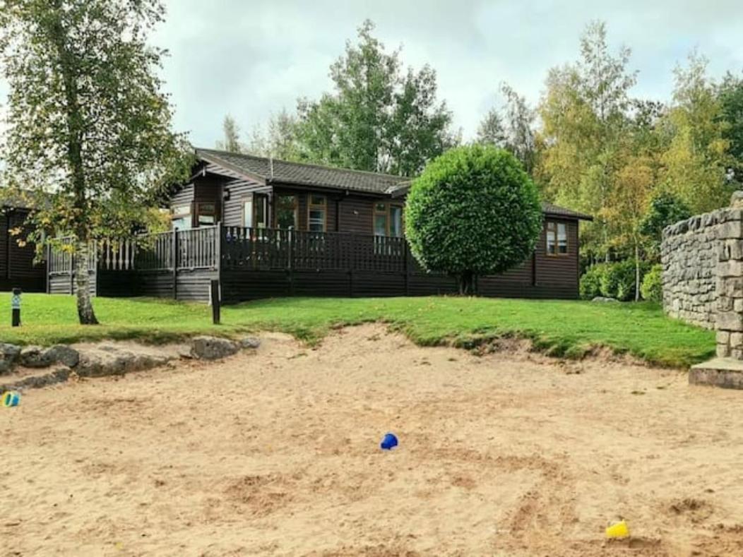 4 Bed Luxury Lodge With Hot Tub Near Lake District Warton ภายนอก รูปภาพ
